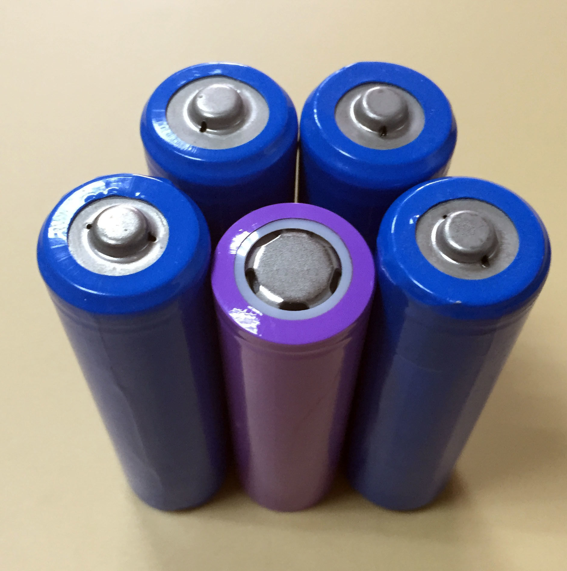 18650 3.7V 2600mAh 2200mAh Lithium Ion Battery