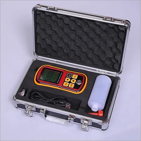 Ultrasonic thickness gauge - TG8810