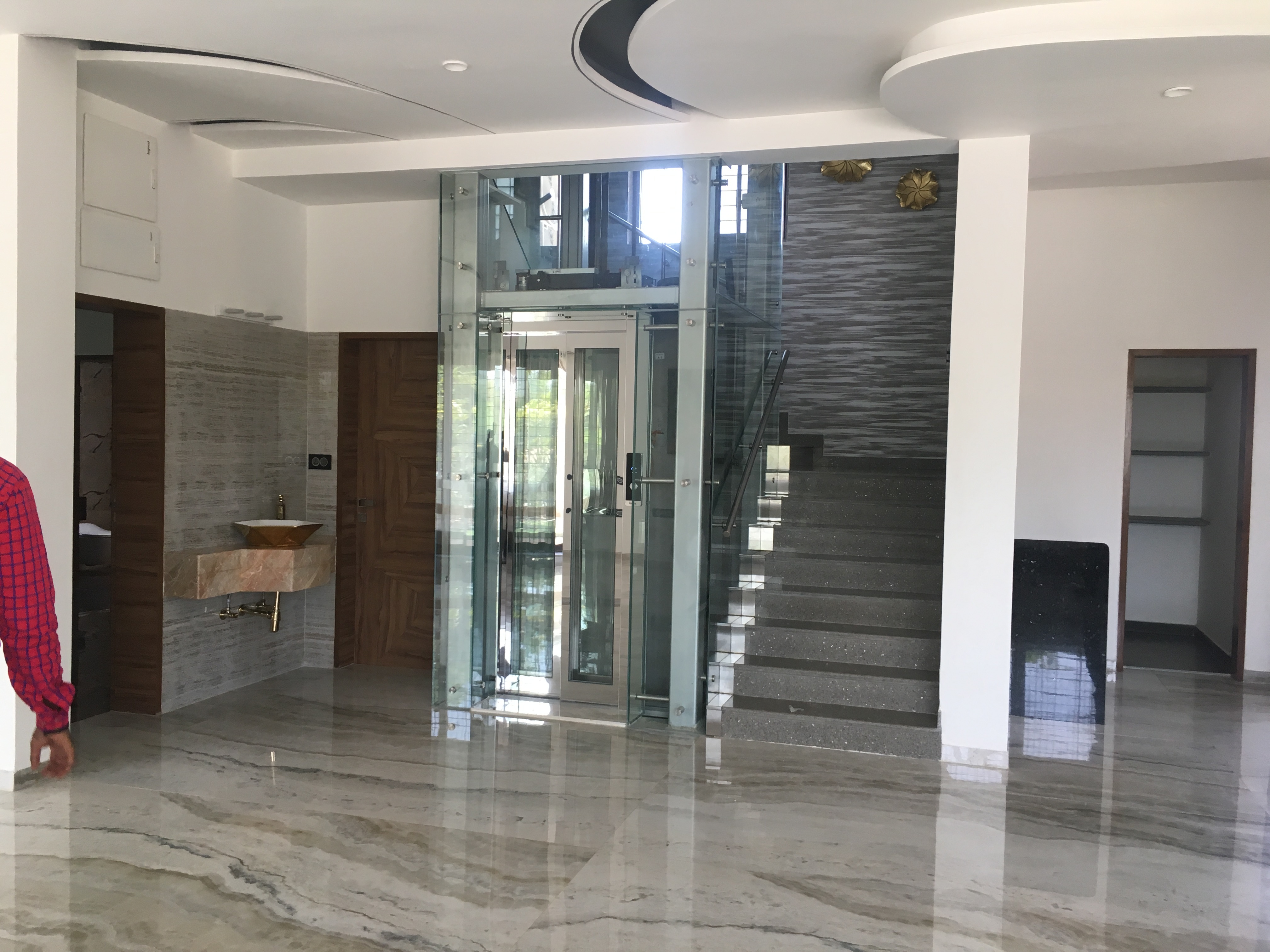 MRL Fully Glass Lift