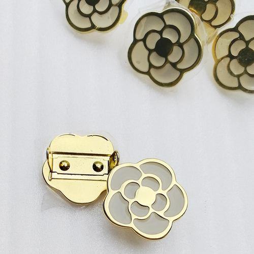 Tag 23Mm Fashion New Design Beauty Flower Shape Alloy Materials Metal Plate Buckle For Bag Accessories