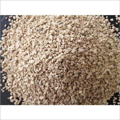 C Boiler Bed Material - Granule Density 1000-1100 G/cmâ³ Alumina 35-45% Silica 50-55% | Ideal For Reactors And Furnaces Long Shelf Life Recyclable Properties