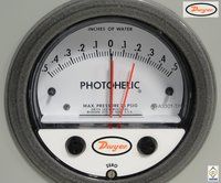 Dwyer A3000-150CM Photohelic Pressure Switch Gauge Range 0-150 cm w.c