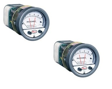 A3000-00 0-25 w.c. Dwyer® Photohelic® Differential Pressure Gage & Switch 