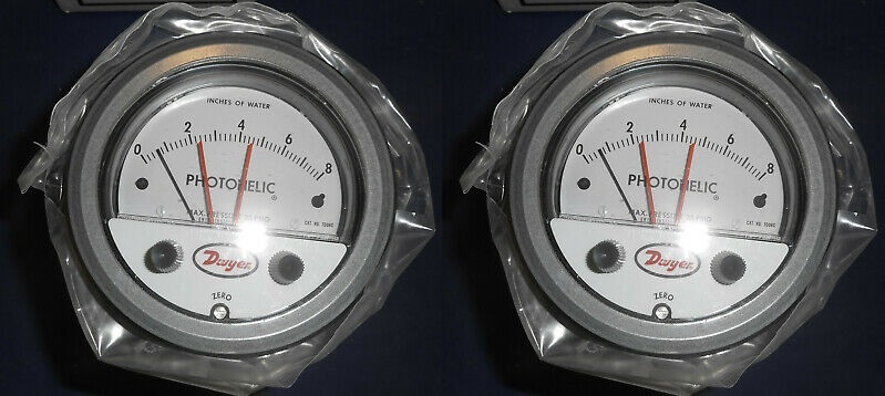 Dwyer A3000-25MM Photohelic Pressure Switch Gauge Range 0-25 mm w.c.
