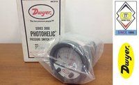 Dwyer A3204 Photohelic Pressure Switch Gauge Range 0-4 psi.