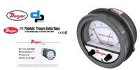 Dwyer A3210 Photohelic Pressure Switch Gauge