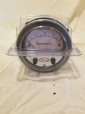 Dwyer A3304 Photohelic Pressure Switch Gauge Range 2-0-2 Inch w.c.