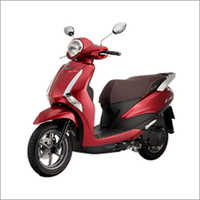 Latte Yamaha Scooter