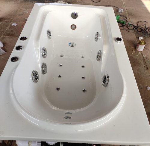 Modern White Jacuzzi Bathtub