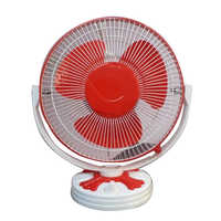 सफेद और लाल पोर्टेबल इलेक्ट्रिक फैन