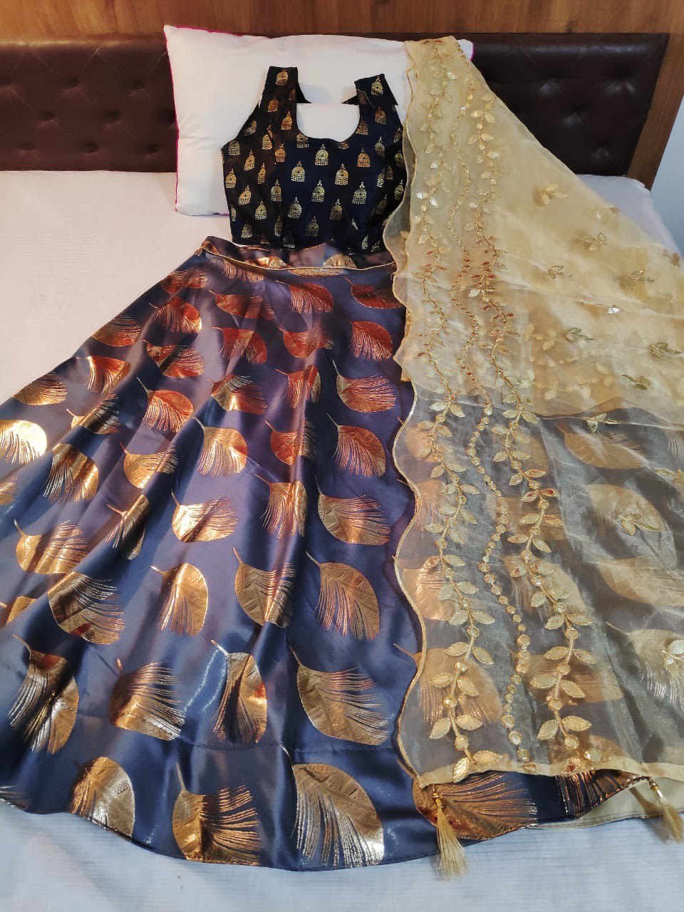 Banarasi lahenga choli