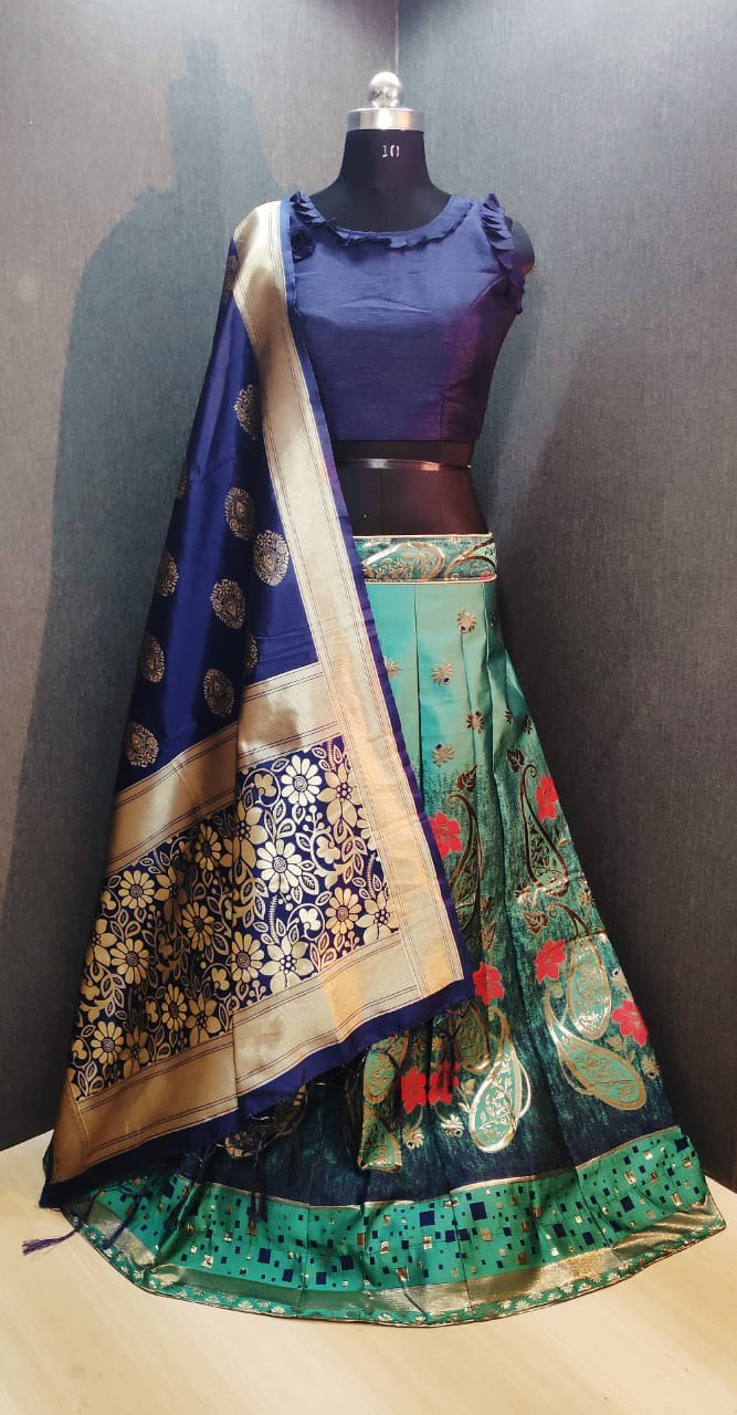BANARASI LAHENGA CHOLI