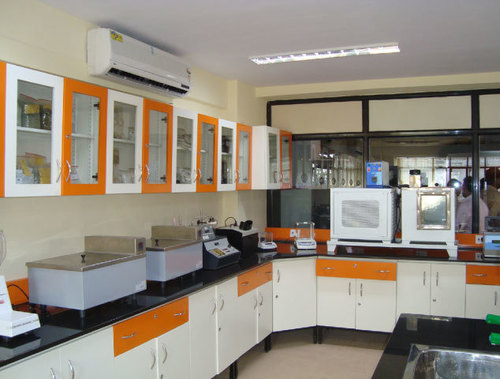 Chemistry Laboratory Table