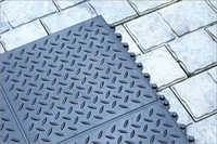 Gym Mat Checker Top - Color: Black