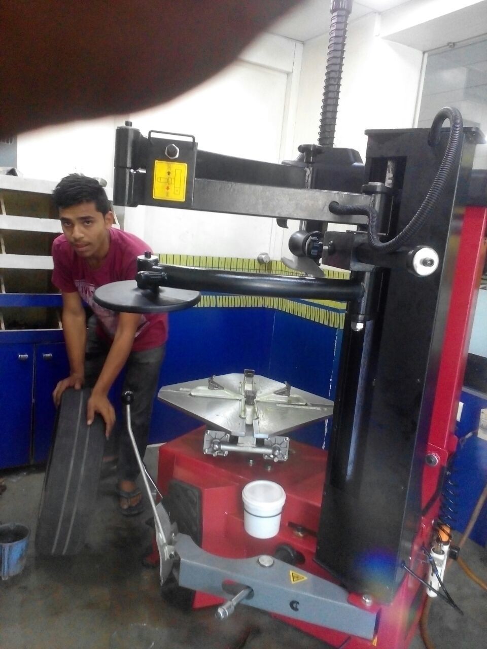 Electric Tyre Changer