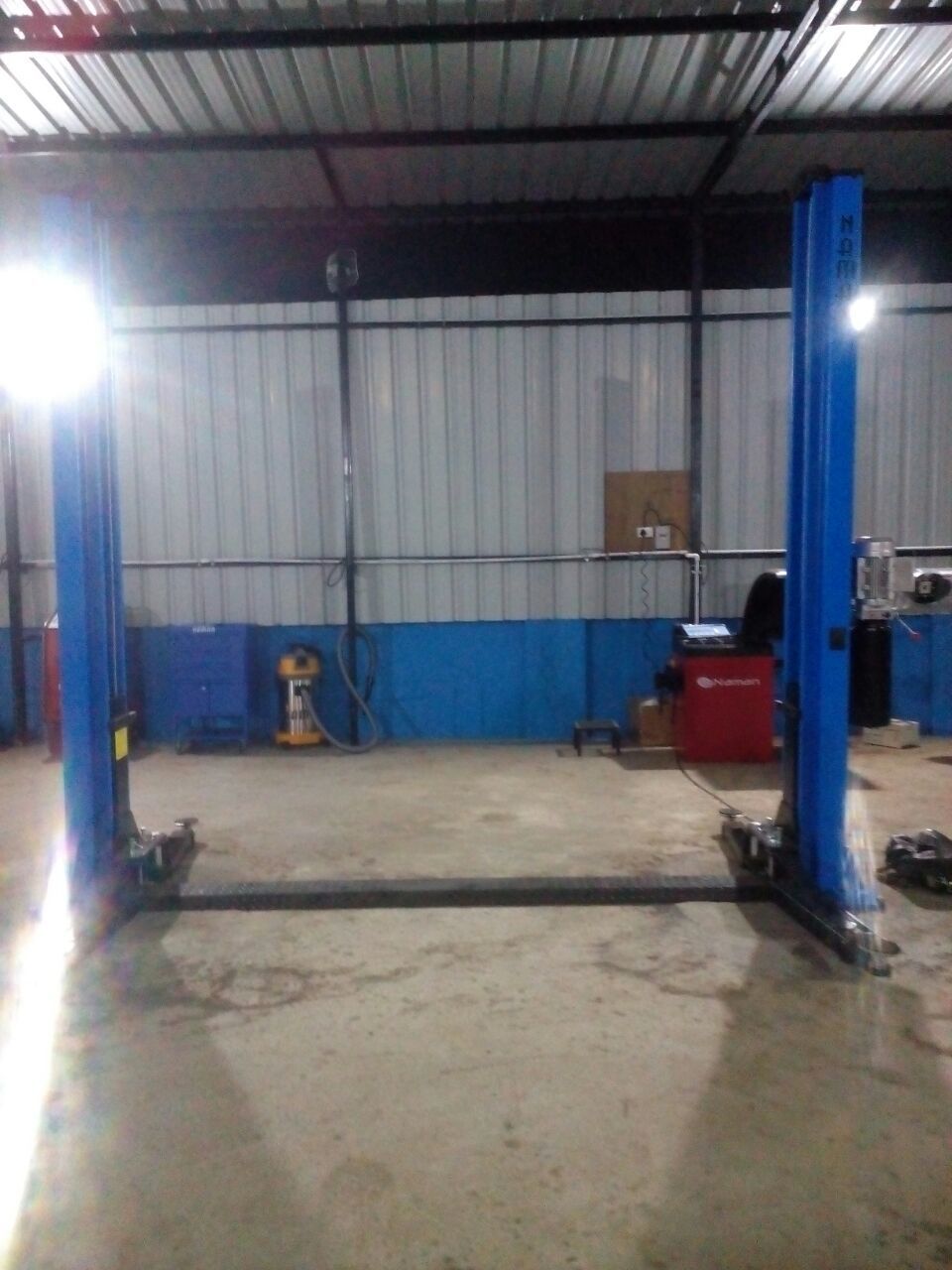 Electro Hydraulic Lift