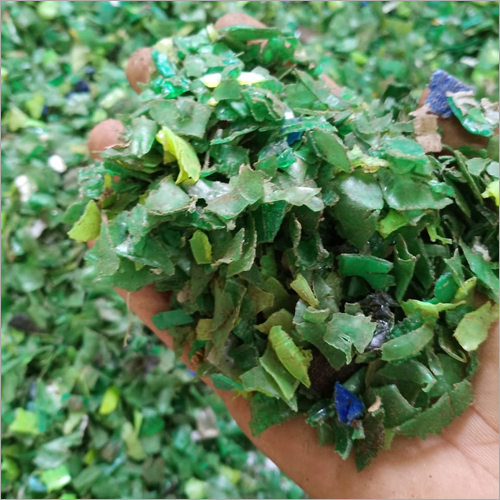 Green PET Bottle Flakes - 50 kg Bag, 1.38 g/cm3 Density | Weather Resistant, Durable, High Elastic Resilience, Good Elongation Rate