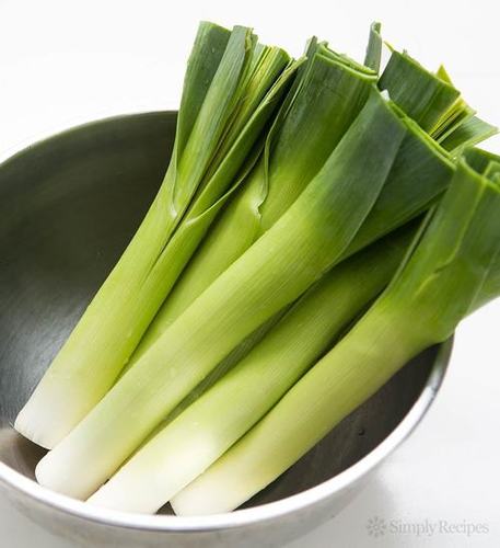 LEEKS VEGETABLES