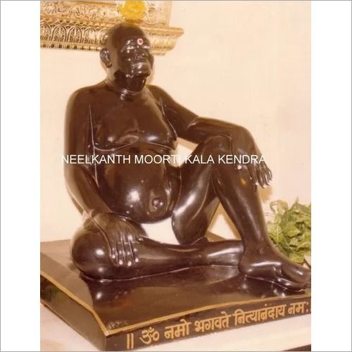 Nityanand maharaj statue