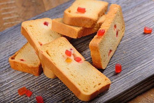 Fruit Rusk Additional Ingredient: Maida