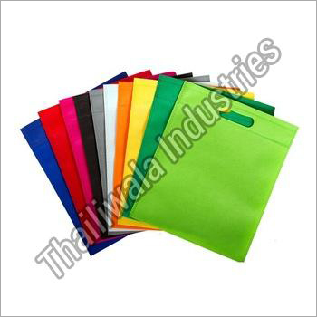 Non Woven Carry Bags Bag Size: Different Size Available