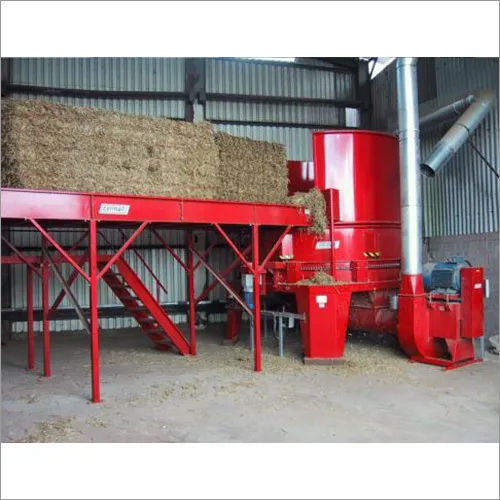 Red Bale Feeding Conveyor