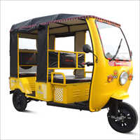 Dexter Pro E- Auto Rickshaw - 2780x980x1760 Mm Dimensions, 400 Kg Load Capacity , 6-7 Seater With Comfortable Cushion Seating And 900 W Motor Power