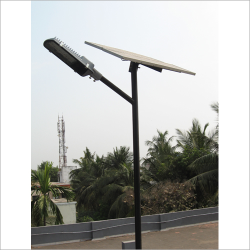 18 w Solar Powered LED Street Light