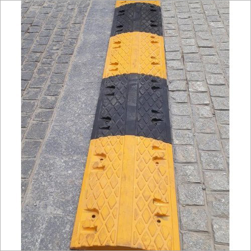 Rubber Speed Breaker For Road Safety