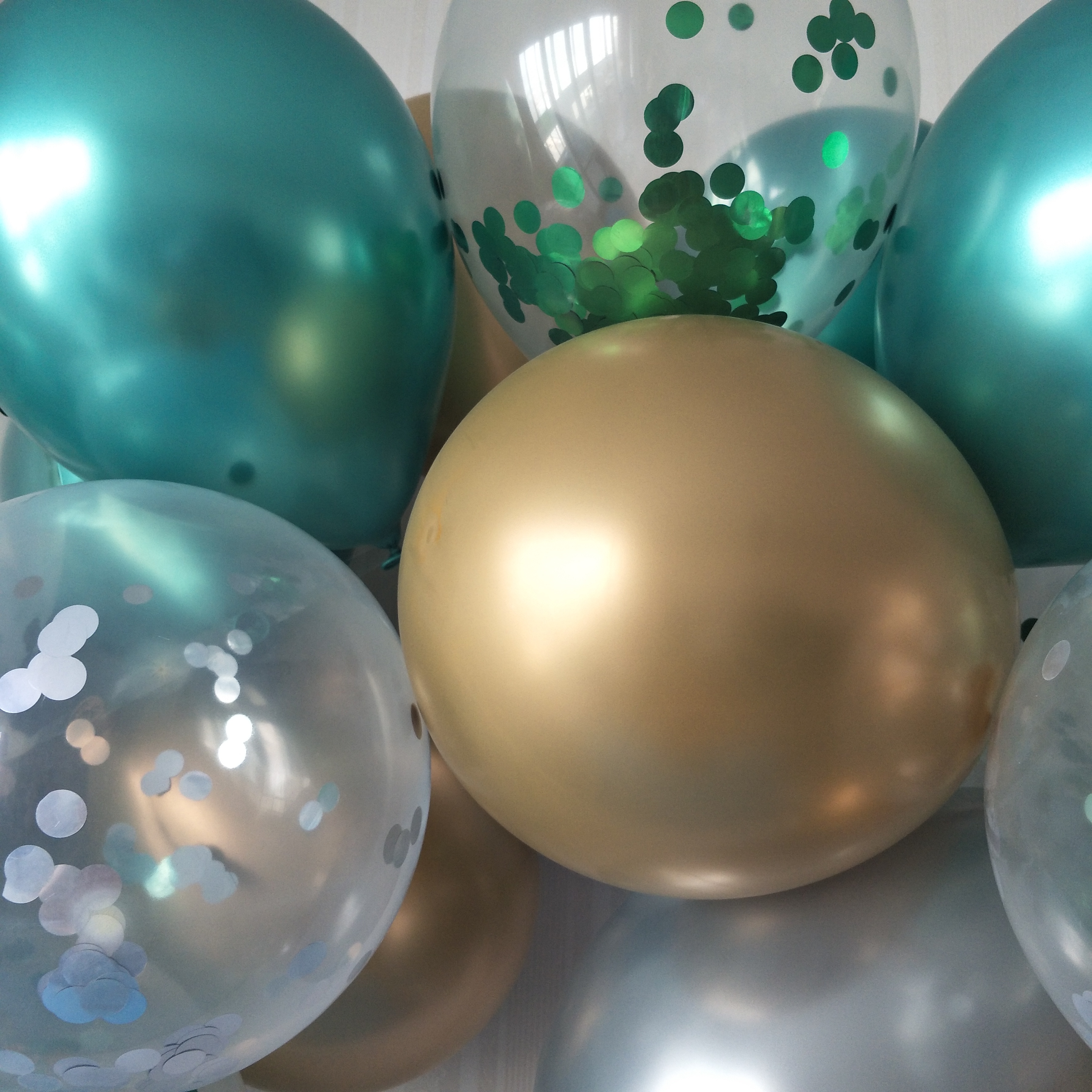 party or birthday balloon set