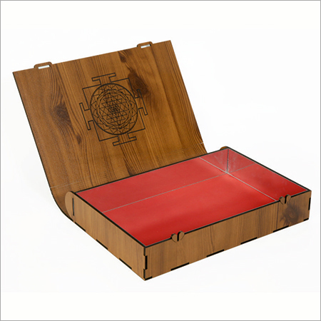 Engraved Astro Box Open