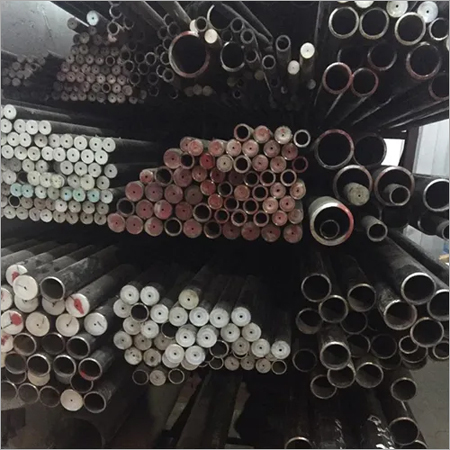 SEAMLESS PIPES - Carbon Steel, 5.50 - 6.50m Length, 15mm - 300mm Size, Round Section, ASTM Standard, Hot Rolled, Varnished Finish, Plastic Caps