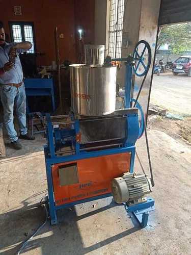 Coconut Oil Extraction Machine Capacity 1 5 Ton Day Rs 300000 Unit Id 21689642073