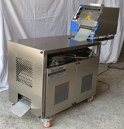 Conveyor Type Automatic Roti Chapati Making Machine Conveyor Type Automatic Roti Chapati Making Machine