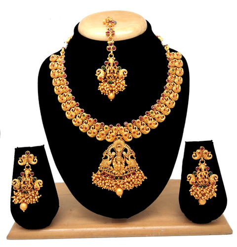 Traditional design jewellery necklace set