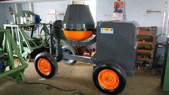 Concrete Mixer Machine With Wheel & Engine Type