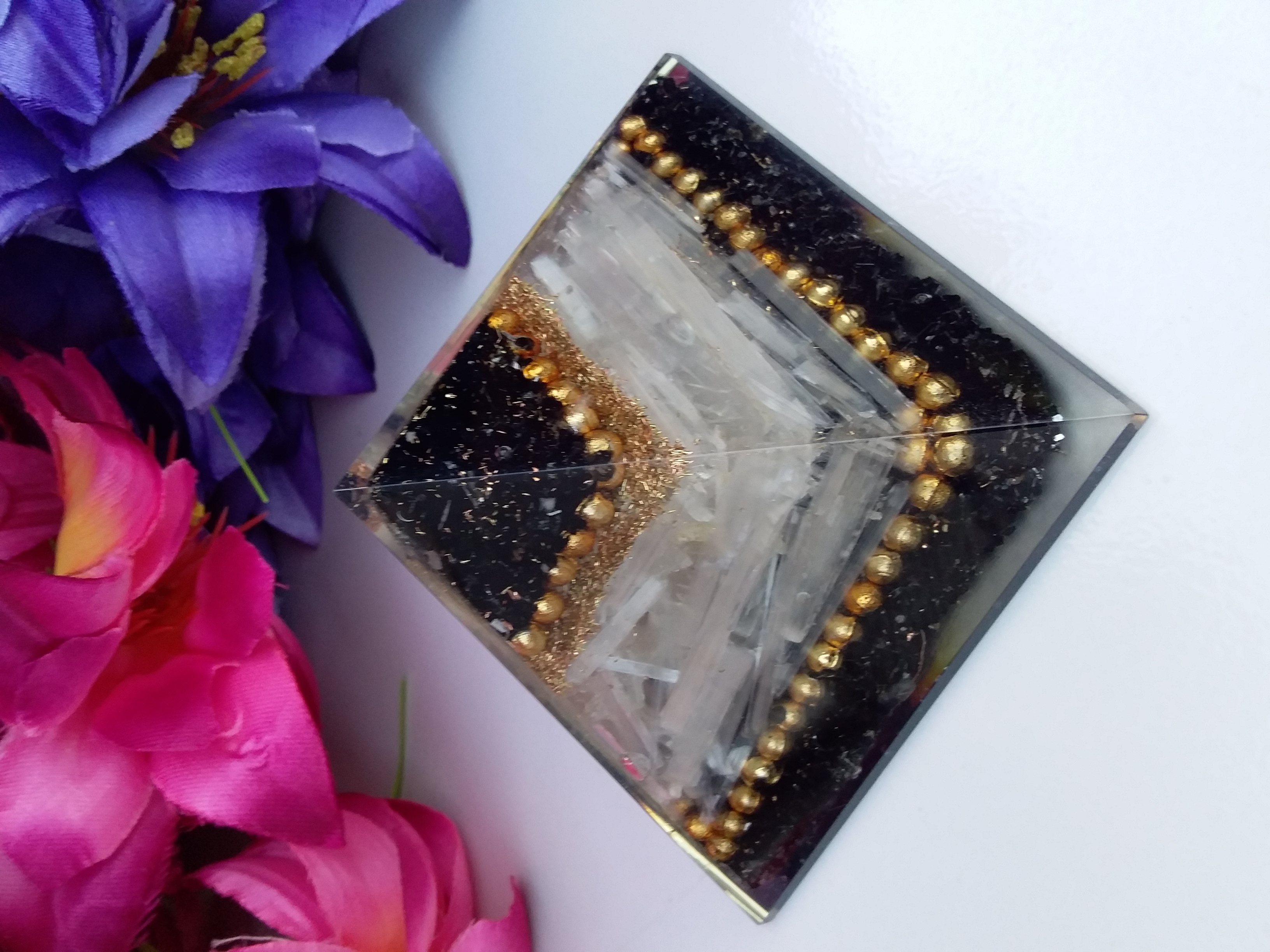 Orgone Black Tourmaline With Selenite And small Metalic Ball WIth Copper Dust Pyramid Energytik Pyramid