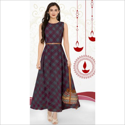 Sqaure Maroon Premium Georgette Gown