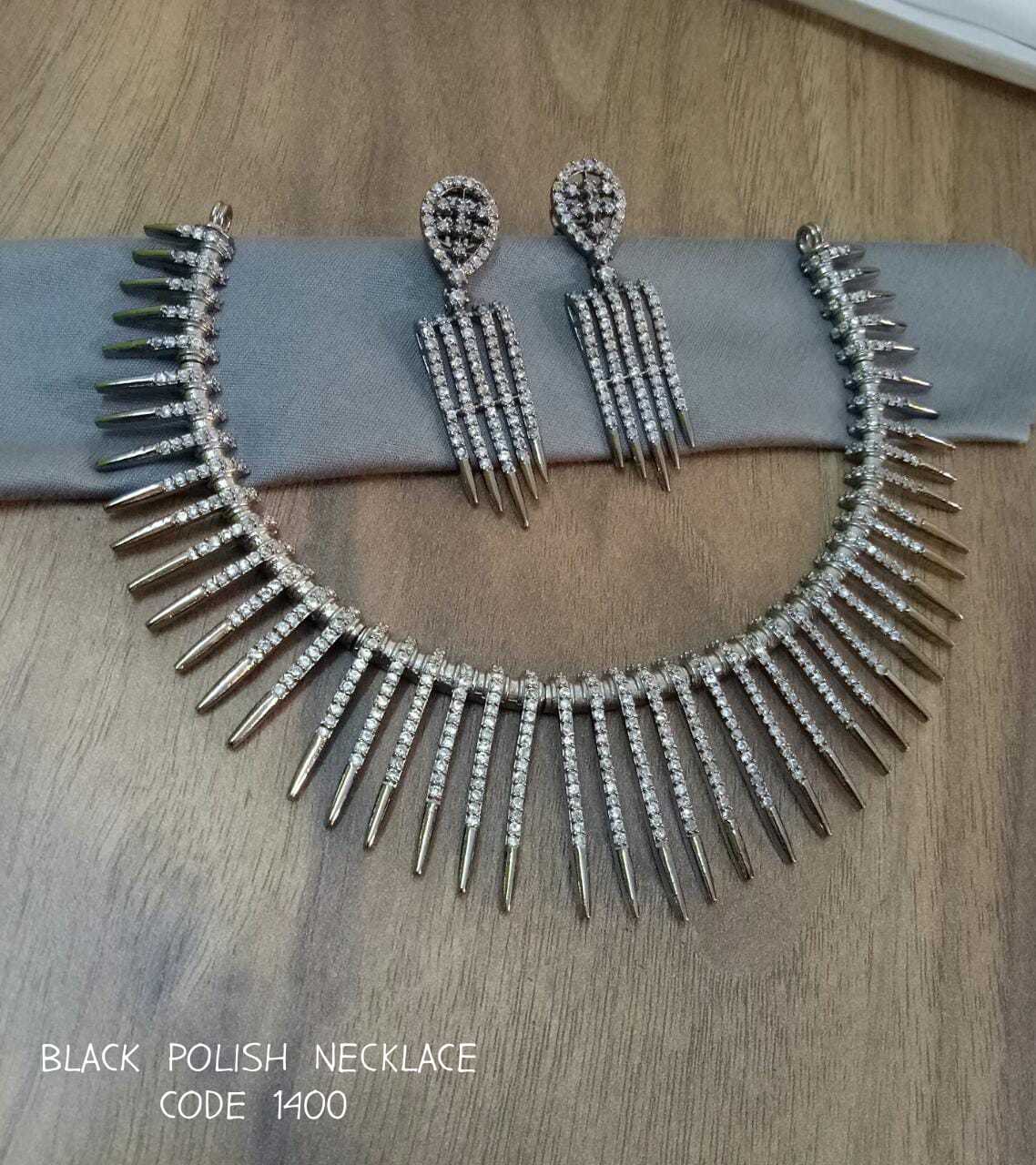 Fost Matte Necklace