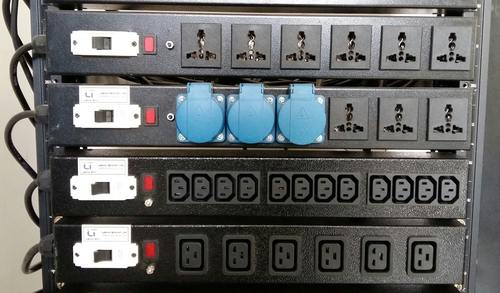 Power Distribution Unit with 6 X Intel Multi Pin 6/13A