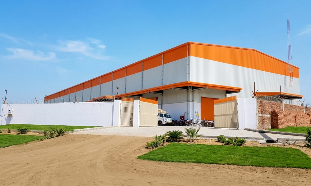 Prefabricated Structure - Metal Sheet & Sandwich Panel, Aluminum Windows & Doors | Four Windows, Glass Wool Insulation, Durable for Warehouse & Workshop Use