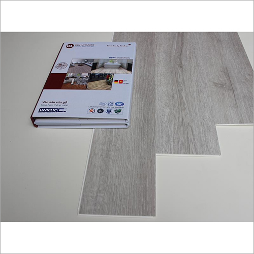 Luxury SPC Click Living Room Flooring