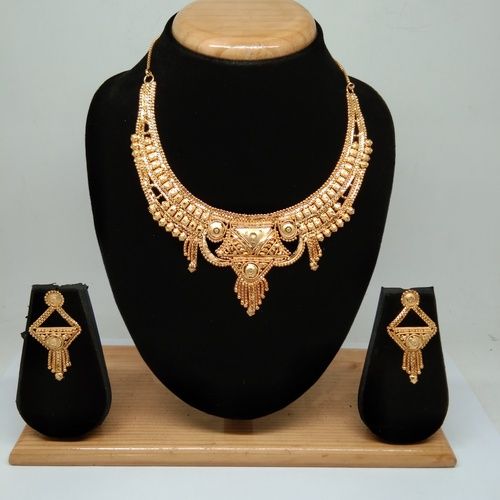 Wedding & Party Wear Gold Plated Forming Necklace Set