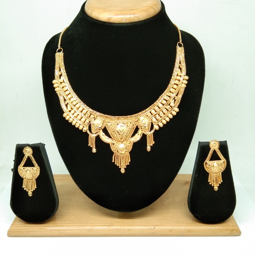 Indian Style Gold Forming Necklace Set