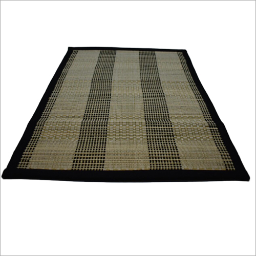 White/Black Natural Straw Place Mat