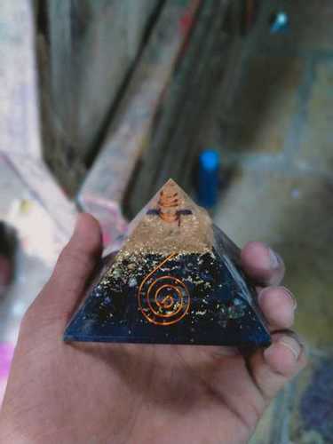 Chalcedony Pyramid [Chakra Items]