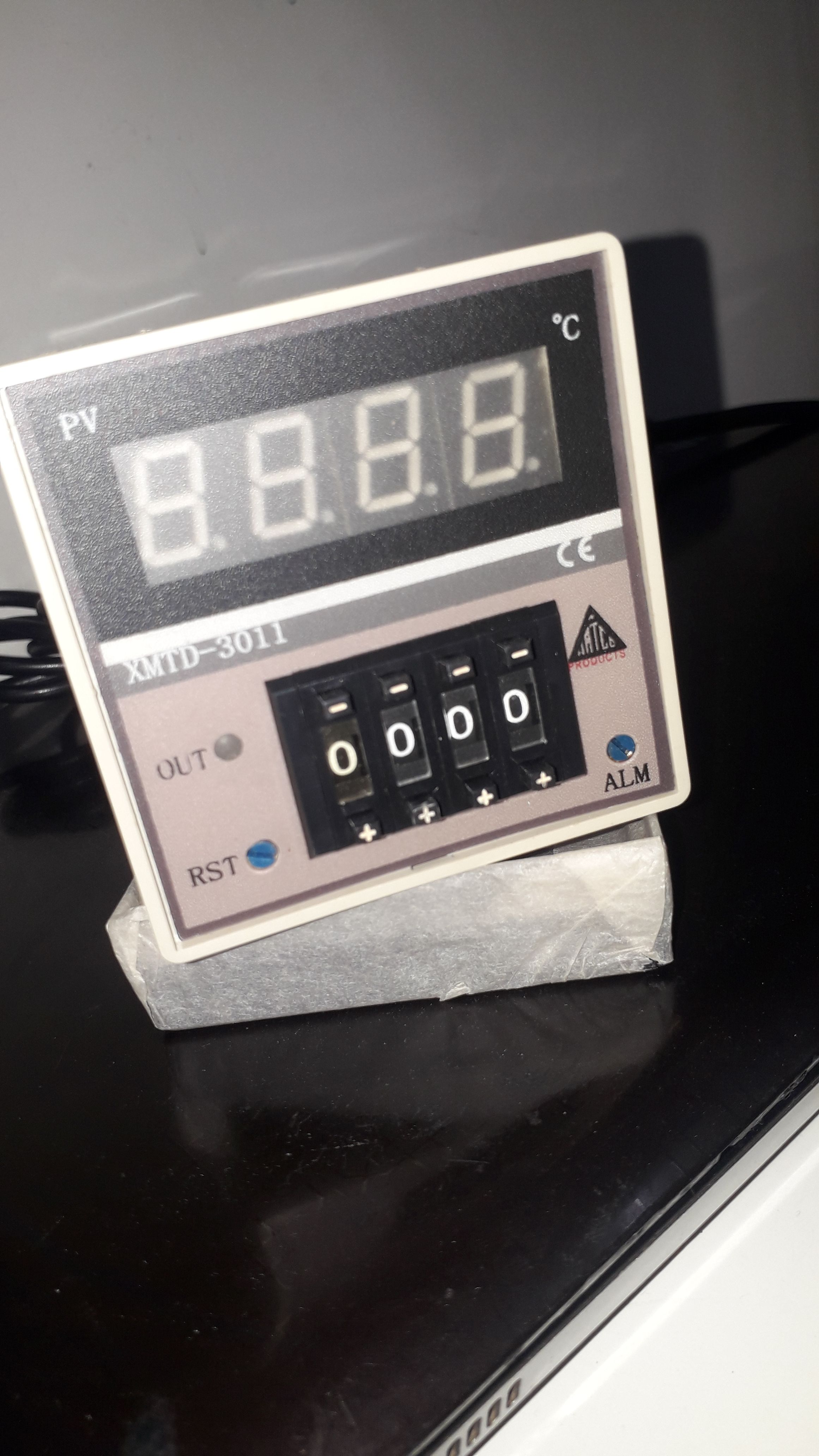 Temperature Indicating Controller Xmtd-3011