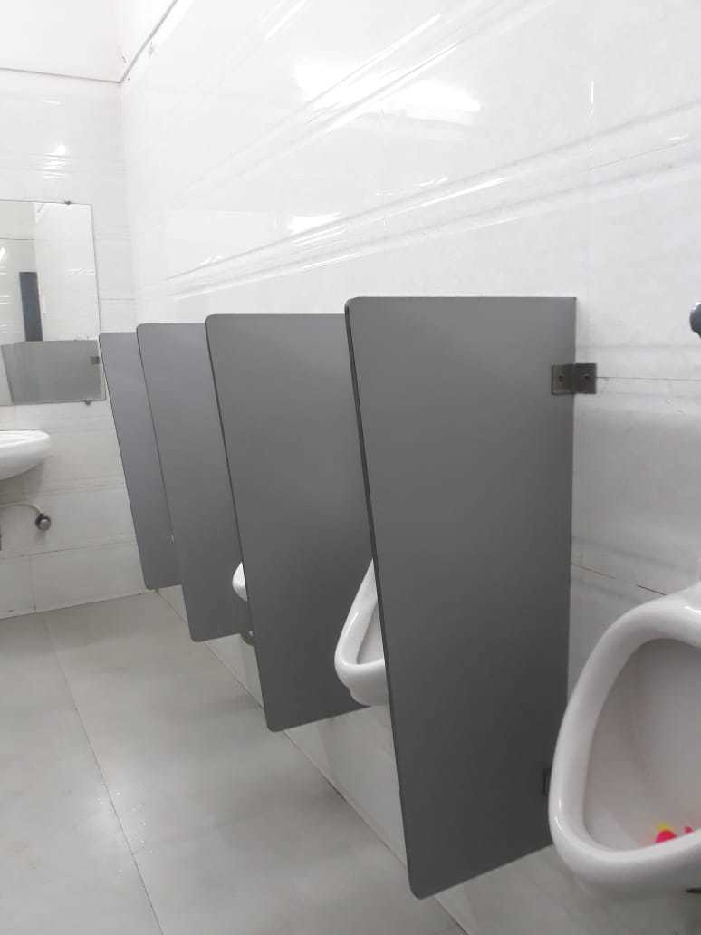 Hpl Urinal Partition - Chamfer