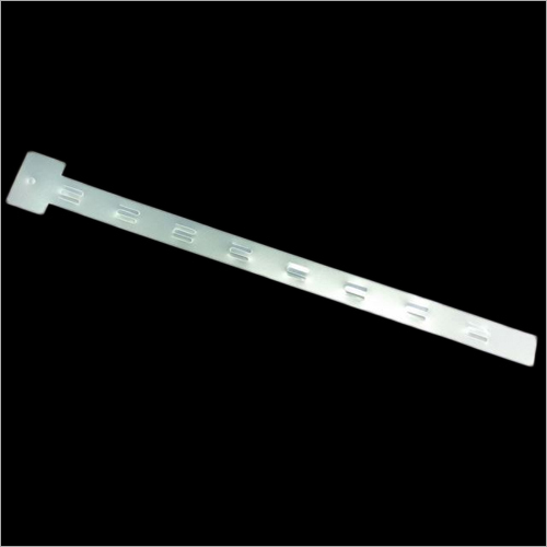 67.6x3.9 CM Plastic Hanging Clip and Strip