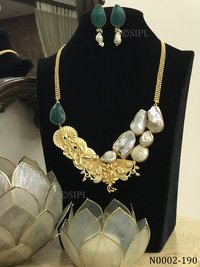 Contemporary Handmade Monalisa Necklace